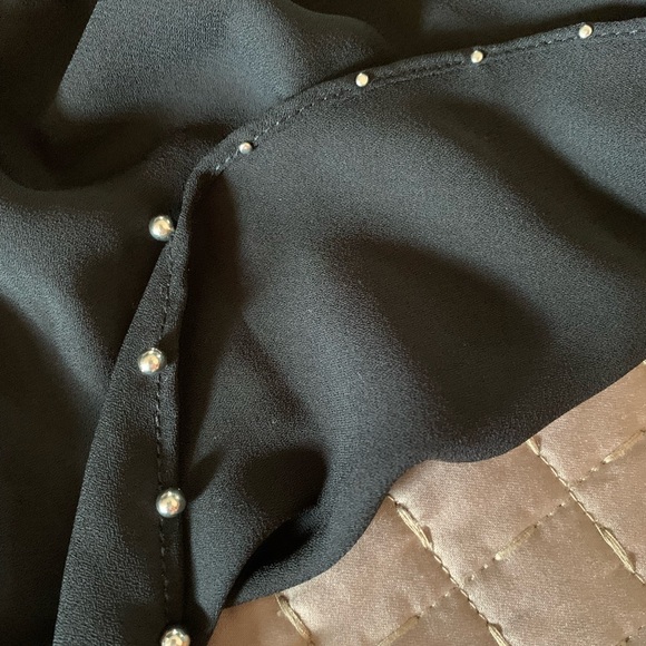 LUCKY BRAND ONE SHOULDER TOP WITH BEADED DETAIL ON RUFFLES - Picture 5 of 7